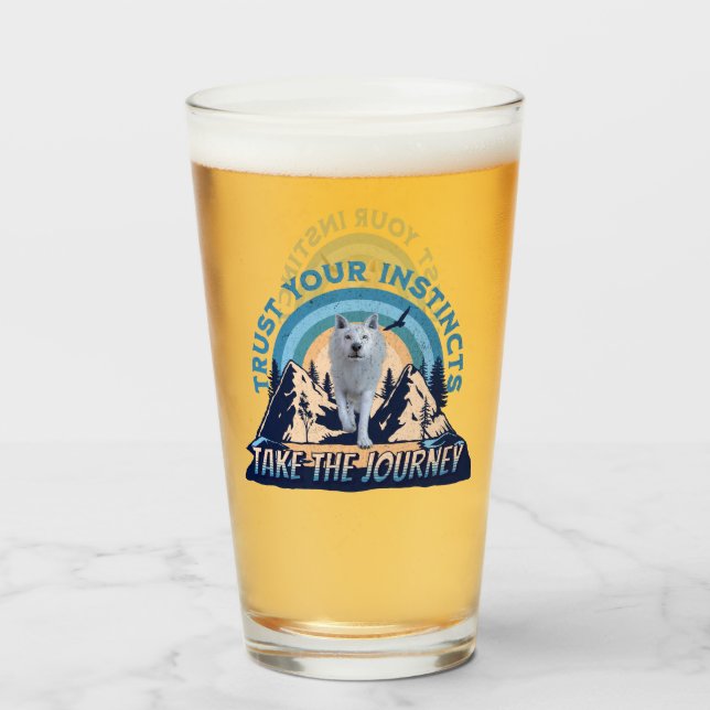 Vertraue Deinen Instinkten Arktischer Wolf Abenteu Glas (Vorne (Gefüllt))