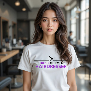 VERTRAUEN SIE MIR, DASS ICH HAIRDRESSER BIN Tri-Blend SHIRT