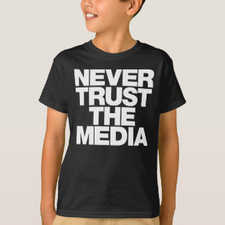 Vertrauen Sie nie dem Medium-Shirt T-Shirt