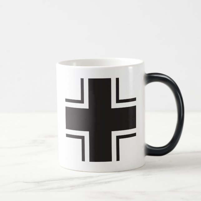 Verwandelnde Tasse - Luftwaffe Zweiter Weltkrieg (Rechts)