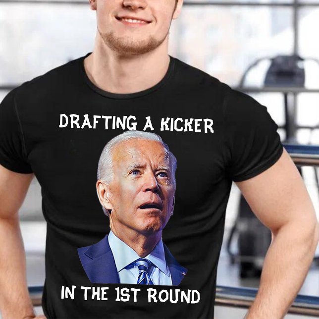Verwirrte Joe Biden Fantasy Football Loser Draftin T-Shirt (Von Creator hochgeladen)