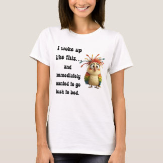 Verwirrter Federball – Bunter Cartoon-Vogel T-Shirt