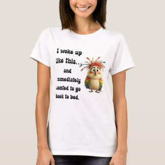 Verwirrter Federball – Bunter Cartoon-Vogel T-Shirt