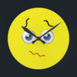 Verwirrtes Emoji Runde Wanduhr<br><div class="desc">Ein verwirrtes Gefühl.</div>