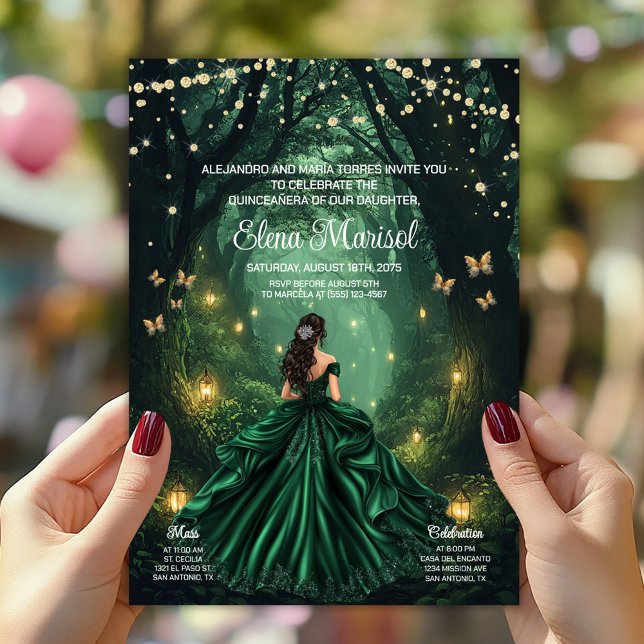 Verzauberter Wald Quinceañera Einladung (Enchanted forest Quinceañera invitation with elegant gown, butterflies, lanterns. Add your details.)