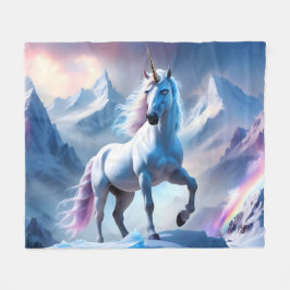 Verzaubertes Einhorn in einem Snowy Fantasy Poster Fleecedecke