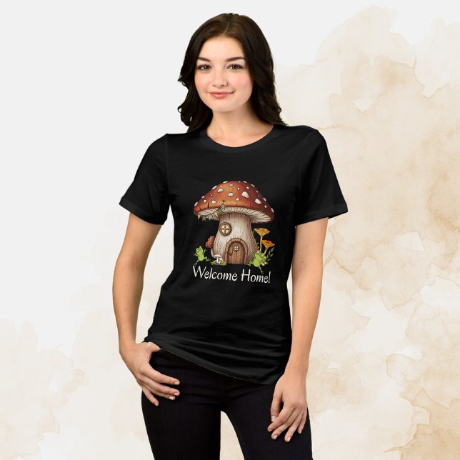 Verzaubertes Pilzhäuschen Tri-Blend Shirt (Von Creator hochgeladen)