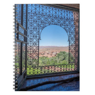 Verzierte Fensterdekoration Notizblock