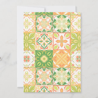 Verzierte Fliesen in grün und gelb