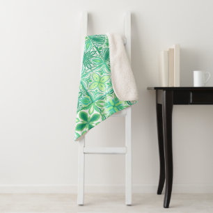 Verzierte grüne und weiße Fliesen Sherpadecke