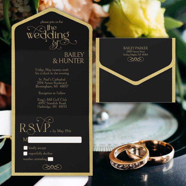 Verzierte Hochzeit in Schwarz-Gold All In One Einladung (Elegant black and gold all-in-one tri-fold wedding invitation accented with fancy typography.)