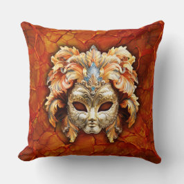 Verzierte Maske mit Orange Feathers im roten Hinte Kissen