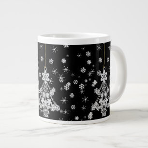 Verzierter Weihnachtsbaum & Schneeflocken Jumbo-Tasse