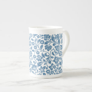 Verziertes blau-weißes Blumenrankenmuster Prozellantasse