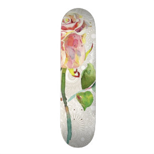 Verziertes Blumenmuster mit rosa Watercolor-Rose Skateboard