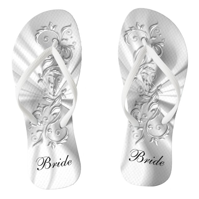 Verziertes Design mit weißem Satin und Silber | Br Flip Flops (Fußbett)