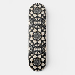 Verziertes florales Mandala-Design Skateboard