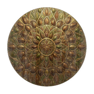 Verziertes goldenes Bronzemandala mit floralem Rel Schneidebrett