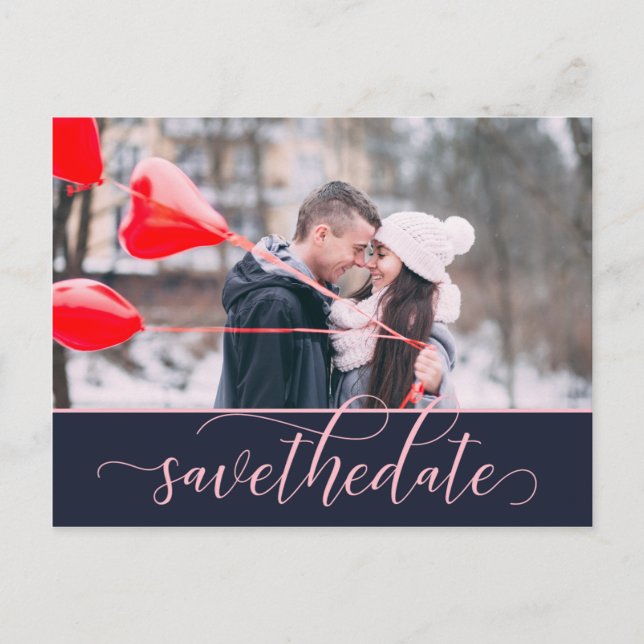 Verziertes Skript für Rosa und Navy, Save the Date Postkarte (Vorderseite)