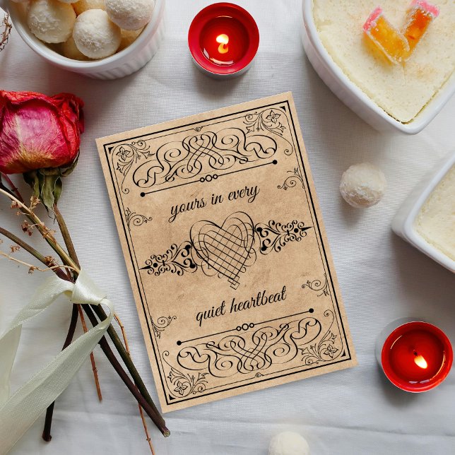 Verziertes Vintage-Herzschlagdesign Feiertagskarte (Romance preserved in parchment and ink, a card that speaks of love’s quiet, eternal rhythm.)