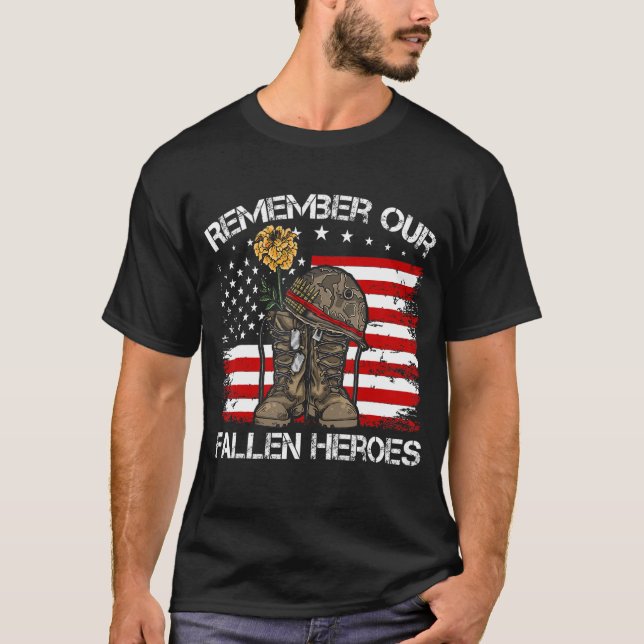 Veteran Day Sprichwort Zitat erinnern an unseren g T-Shirt (Vorderseite)