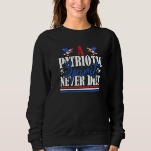 Veteran US-Flagge Ein patriotischer Geist stirbt n Sweatshirt