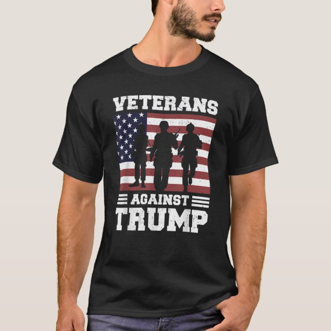 Veteranen gegen Trump-Geschenke Design T Shirt (Vorderseite)
