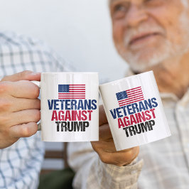 Veteranen gegen Trump Kaffeetasse
