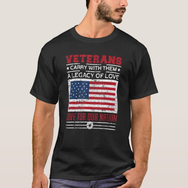 Veteranen Liebe für unsere US-Flagge Proud US-amer T-Shirt (Vorderseite)