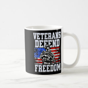 Veteranen verteidigen die Freiheit, US-patriotisch Kaffeetasse