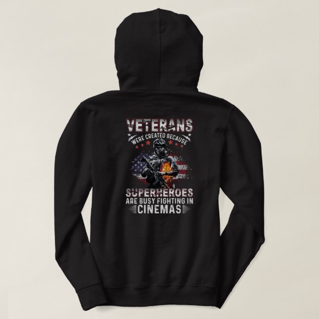 Veteranen, weil Superhelden beschäftigt in Cinemas Hoodie (Design Rückseite)
