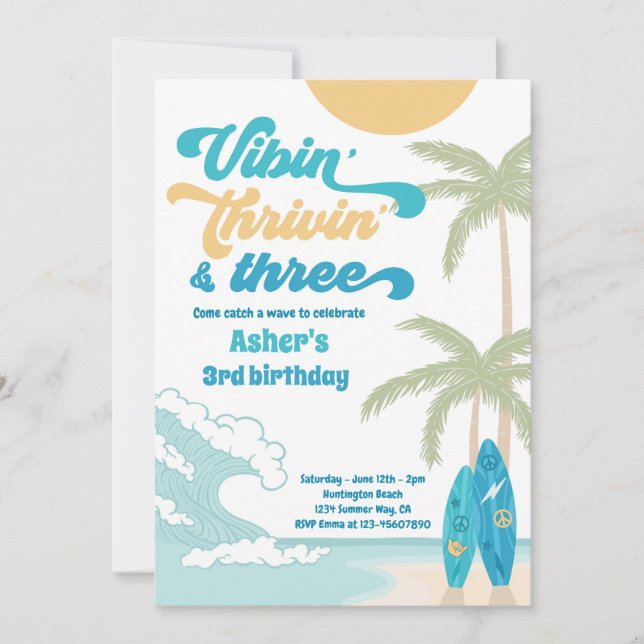 Vibin' Thrivin' & Three Retro Surf Strand Geburtst Einladung (Vorderseite)