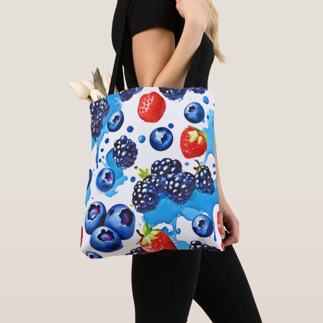 Vibrant Berry Pattern (Von Nahem)