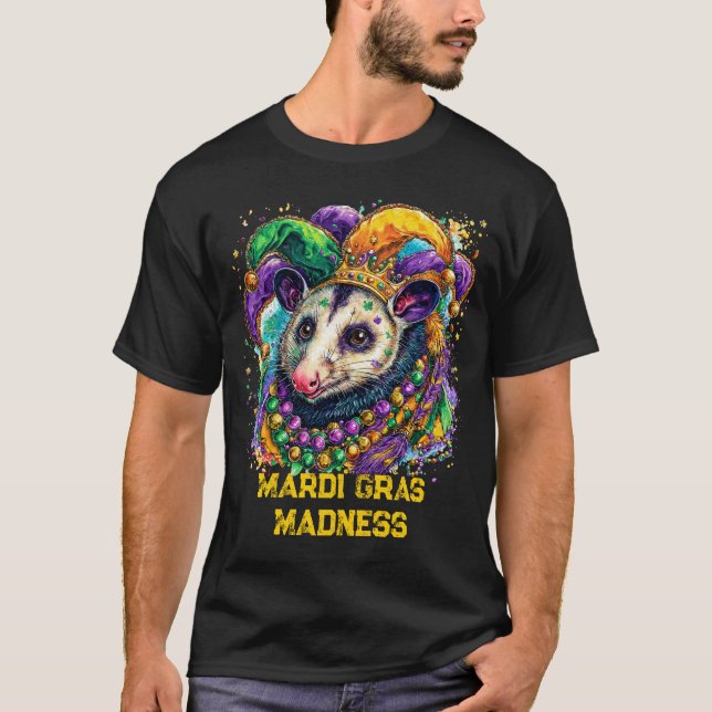 Vibrant Mardi Gras possum in jester mask and beads T-Shirt (Vorderseite)