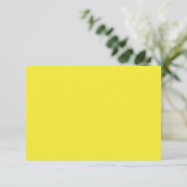 Vibrant Solid Yellow Background  Dankeskarte (Stehend Vorderseite)