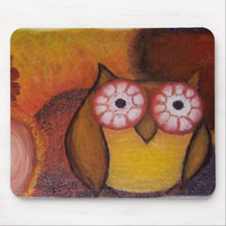 Vibrierende Eule Mousepad