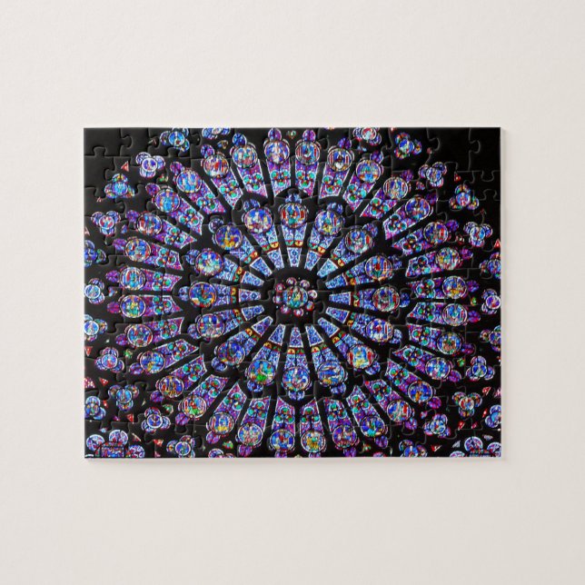 Vibrierendes und buntes Notre Dame-Buntglas Puzzle (Horizontal)