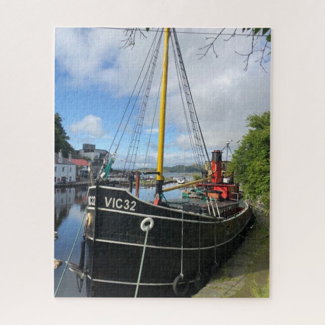 Vic32 Puffer Boat in Crinan Canal Basin, Schottlan Puzzle (Vertikal)