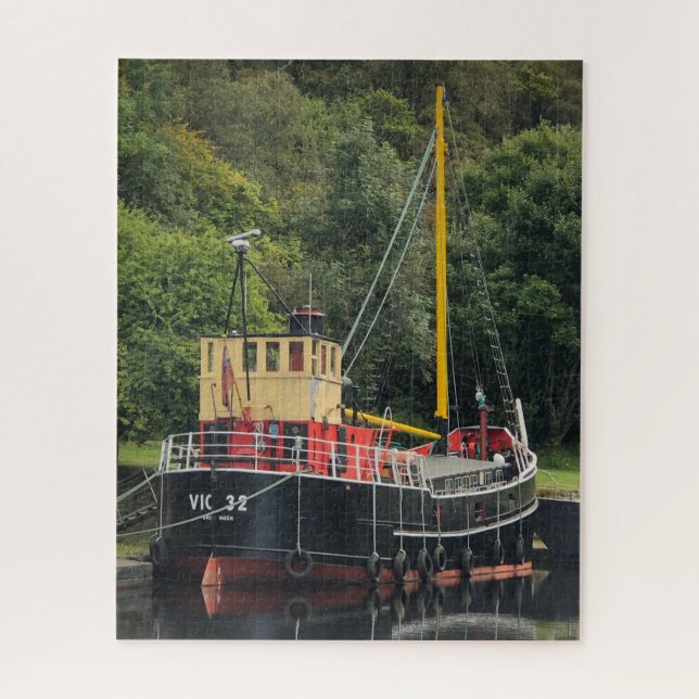 Vic32 Puffer Boat in Crinan Canal Basin, Schottlan Puzzle (Vertikal)