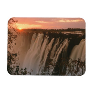 Victoria Falls mit Sonne am Horizont, Victoria Magnet