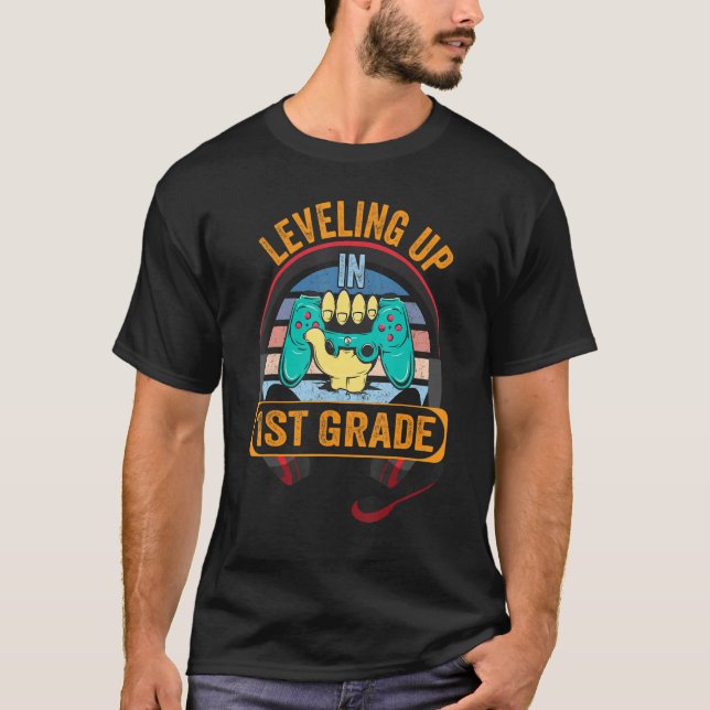 Video Gaming  for students Leveling up in First Gr T-Shirt (Vorderseite)