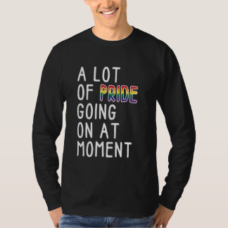 Viel Stolz geht im Moment auf den sonnigen LGBT-St T-Shirt