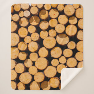 Viele Holzstämme runder Teakholz-Baumstämme Sherpadecke