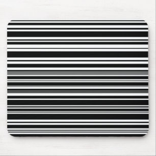 Vielzahl ungleichmäßiger Schwarz-Weiß-Streifen Mousepad