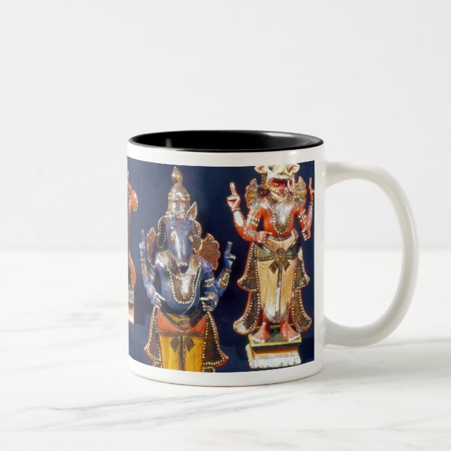 Vier der Inkarnationen von Vishnu Zweifarbige Tasse (Rechts)