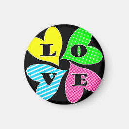 Vier farbige Herzen Magnet