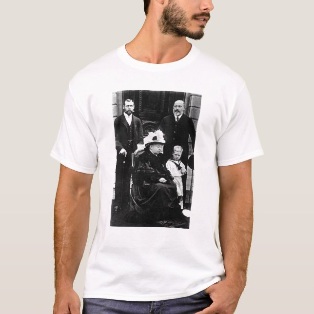 Vier Generationen viktorianische Abgabe T-Shirt (Vorderseite)