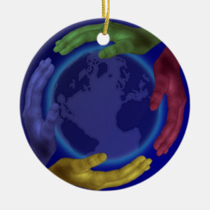 Vier Hände auf der Erde Ornament