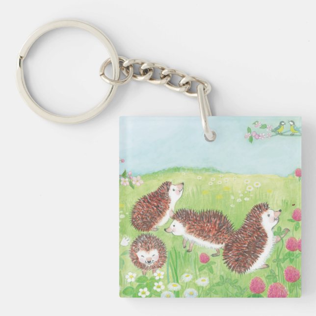 Vier kleine Igel auf der blühenden Wiese Schlüsselanhänger (Vorderseite)
