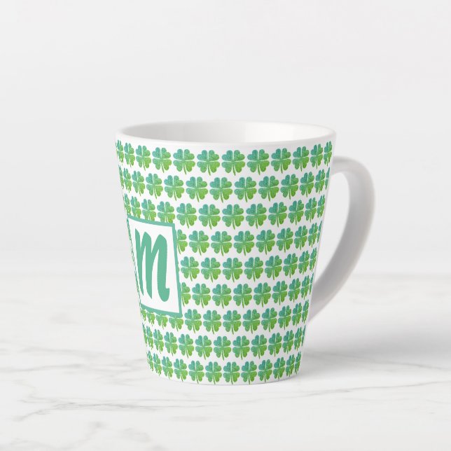 Vier Leaf Clovers Muster Green Blue Mit Monogramm Milchtasse (Rechte Ecke)
